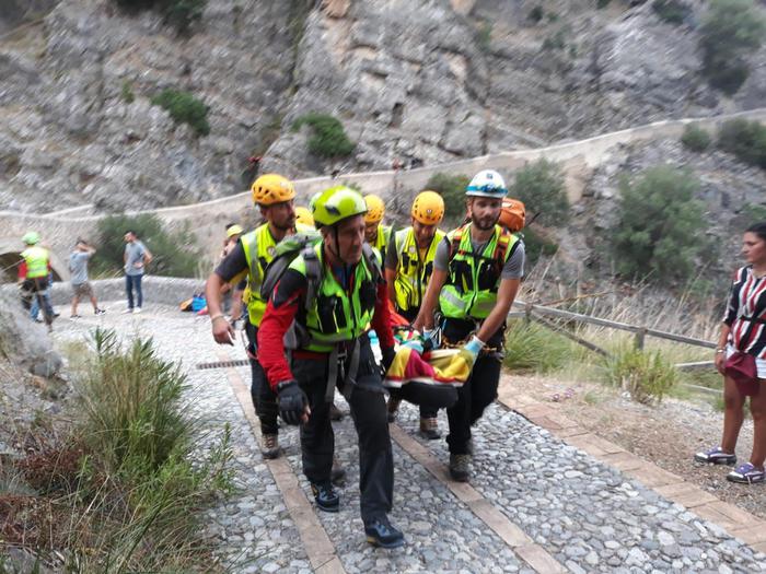  LA PIOGGIA INGROSSA TORRENTE NEL COSENTINO, ALMENO 5 MORTI