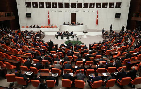 Turkish Parliament extraordinary meeting on Turkish military force for Libya