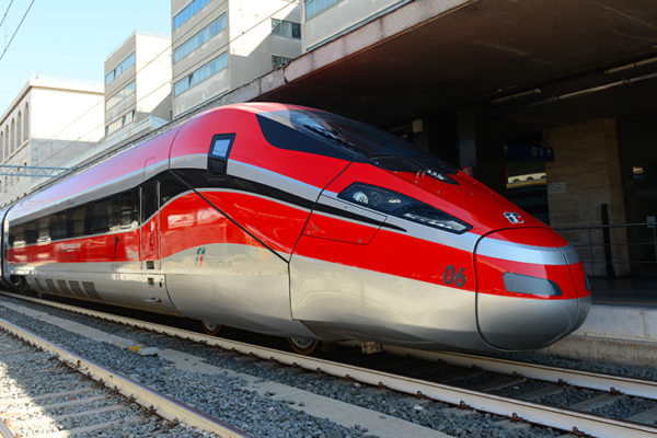 Ferrovie, 16 Frecce di Trenitalia nei mesi invernali tra Calabria e Roma: 8 con Milano
