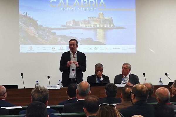 Calabria Digital Summit, Occhiuto: 