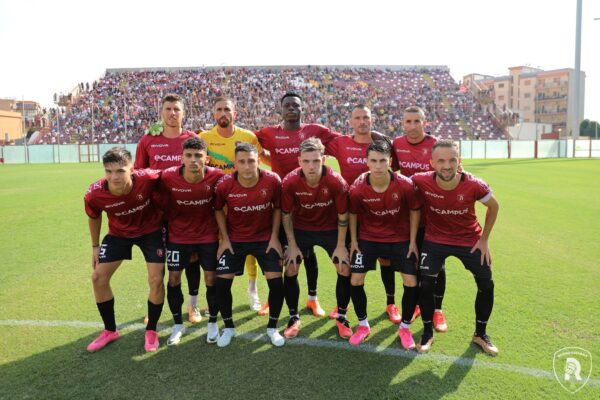 Calcio serie D, Portici-LFA Reggio Calabria 0-1. Prima vittoria stagionale per la squadra amaranto. Vince anche il Lamezia