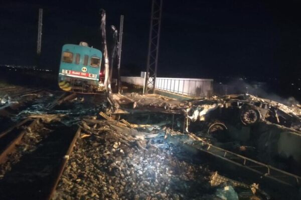 FOTO INCIDENTE FERROVIARIO A CORIGLIANO 1