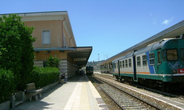 Crotone-stazione-ferroviaria