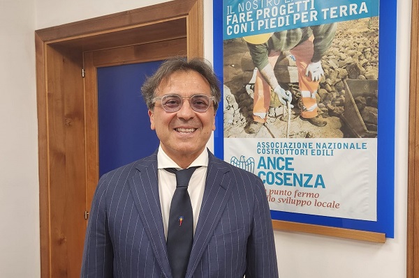 Il vicepresidente Vincenzo Lapietra